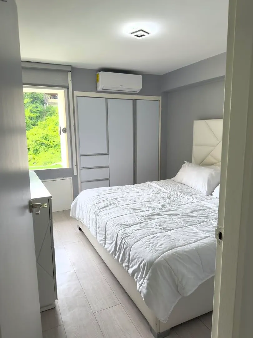 Residencia en Urb. San Luis – foto 5